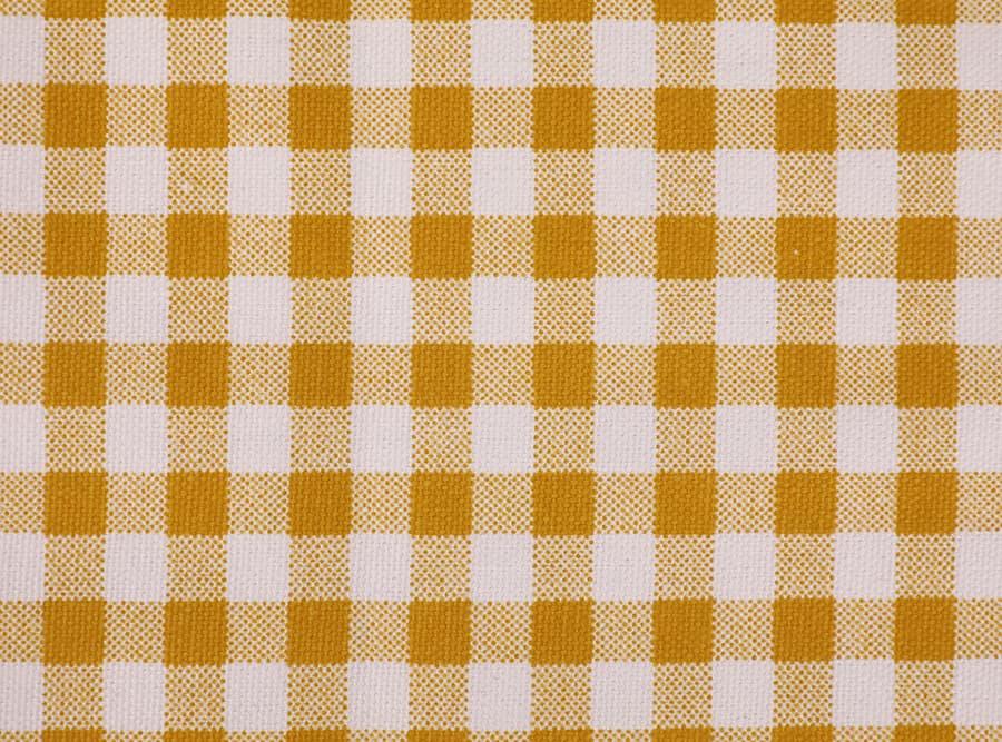 Small checkered picnic cloth